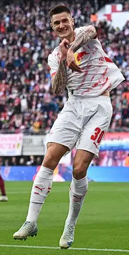 曼联对阵水晶宫:舍什科首发登场,卡里克详解排兵布阵考量