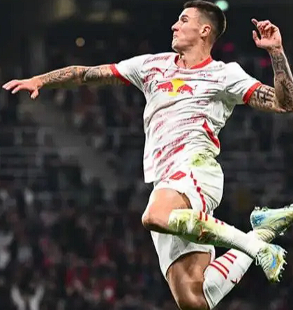 曼联对阵水晶宫:舍什科首发登场,卡里克详解排兵布阵考量