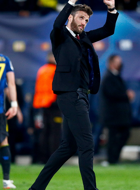 詹俊前瞻曼联VS纽卡：赛程考验与状态延续成焦点